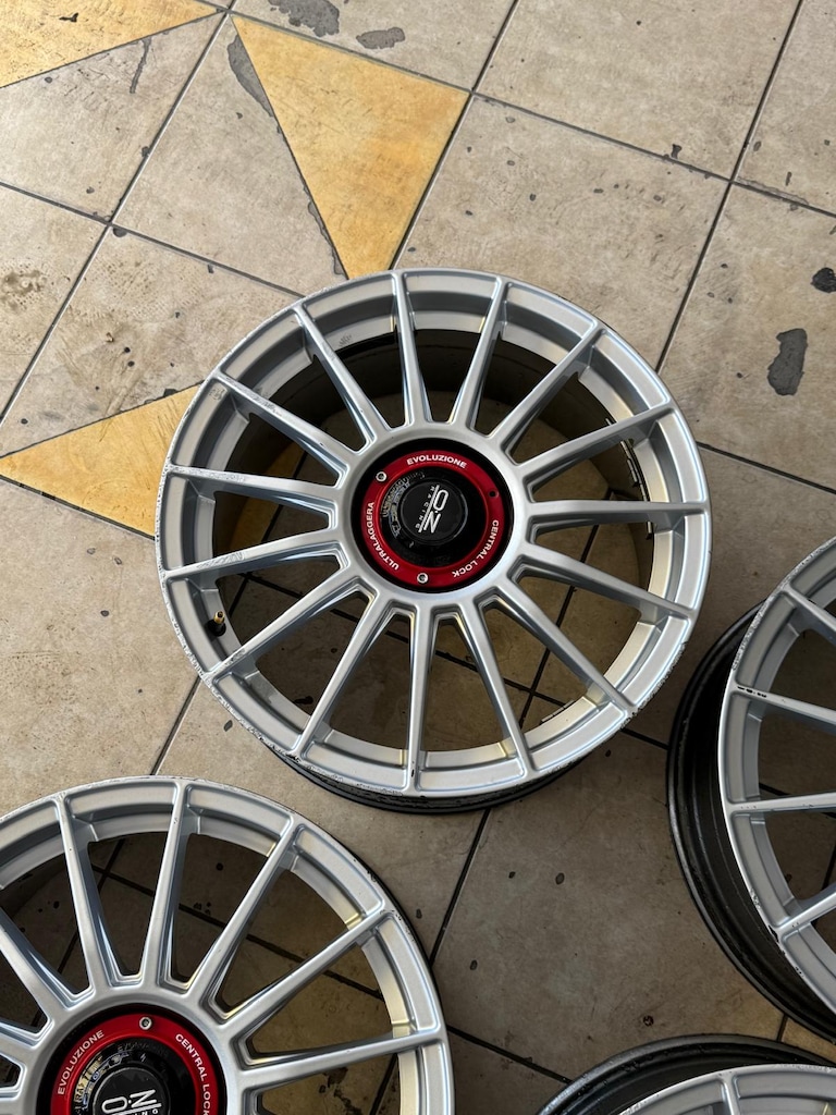 O.Z Racing Ultraleggera 18 İnç Jant Takımı (5x112) - 8