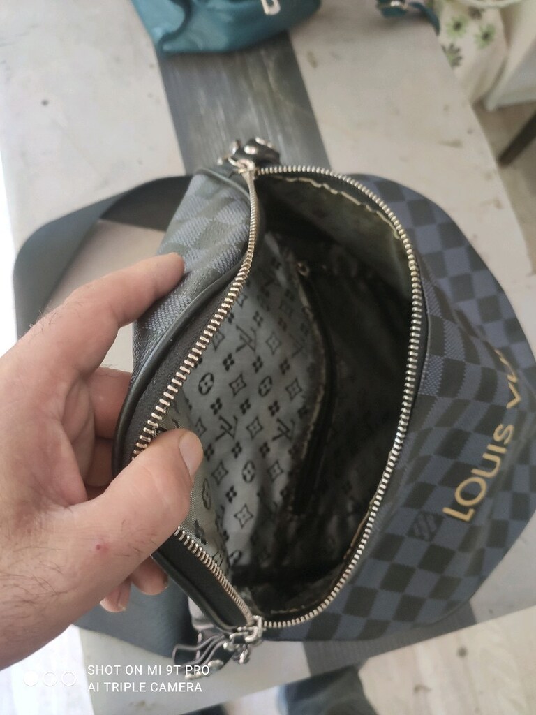 Louis Vuitton - 2