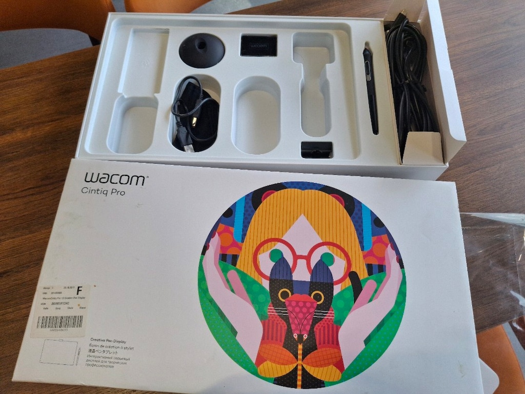 Wacom Cintiq Pro 13 DTH-1320 Ekranlı Grafik Tablet + Pro Pen 2 - 5