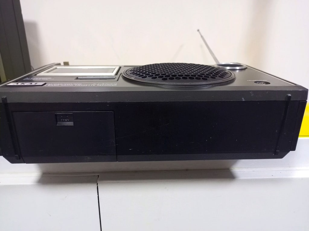 ANTİKA AKAİ RADYO KASETÇALAR - 10