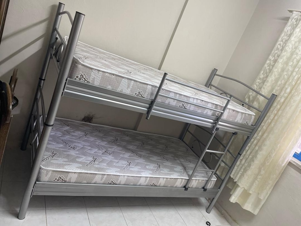 Tek kişilik metal ranza ve 2 yatak - 3
