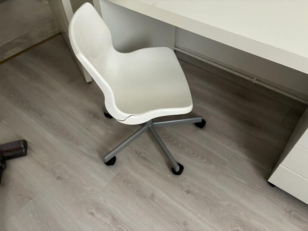 ikea çalışma masası sandalyesi - 2