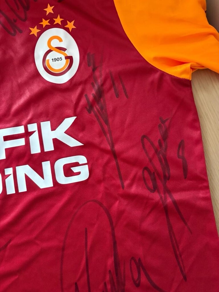 galatasaray 5 yildizli iki adet orjinal imzali 25-26 forma - 6