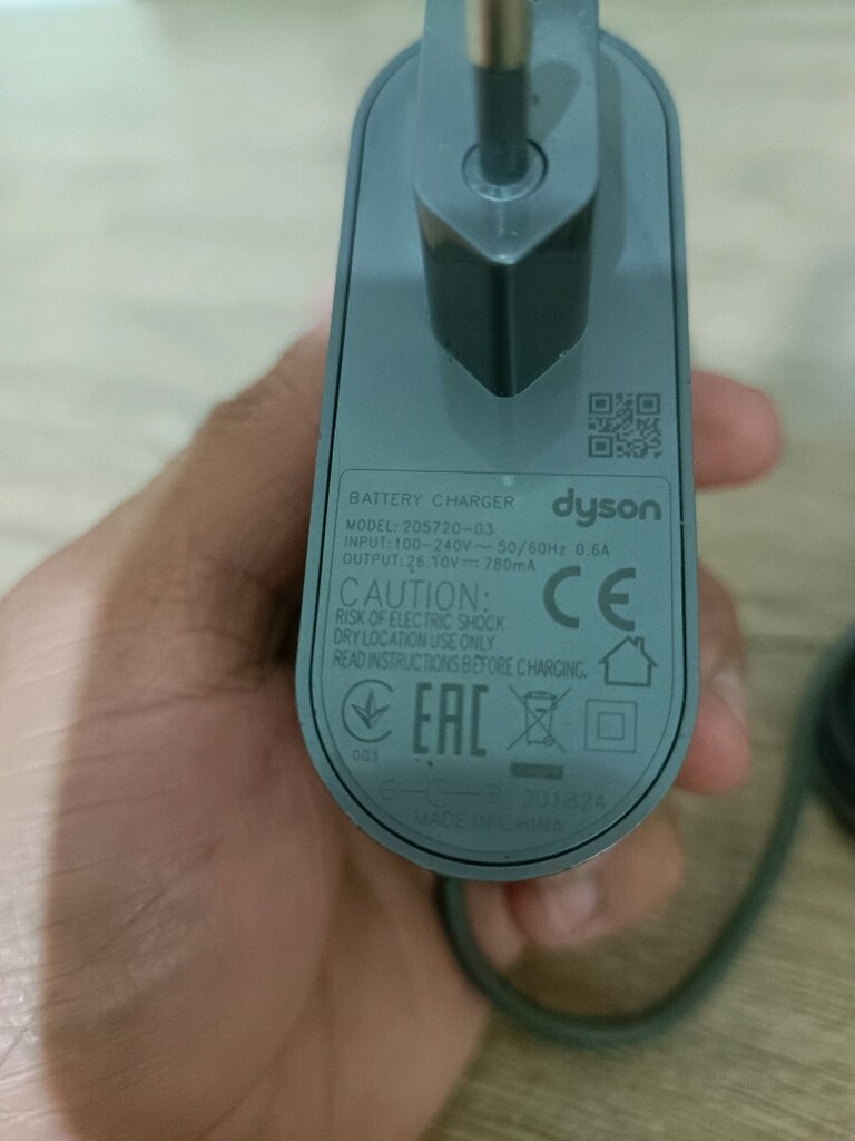Dyson V8 batarya şarj aleti - 4