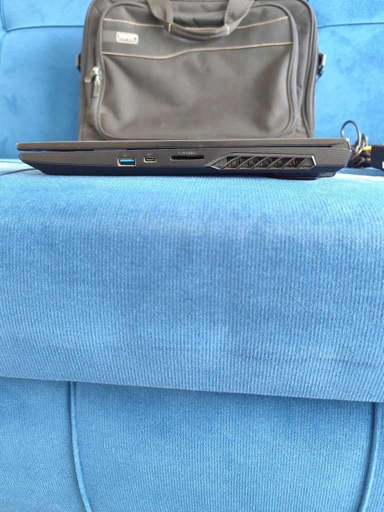 Monster Abra + İ5 10.Nesil + 4 GB GTX 1650 Ti + 8 GB Ram + 512 SSD - 7