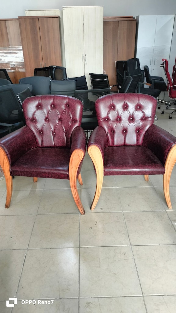 DEKOR BÜRO MOBİLYALARI BORDO KAPİTONELİ BERJER İKİNCİ EL - 3