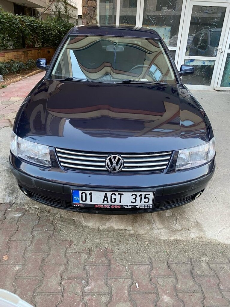 VOLKSWAGEN PASSAT 1.9 TDI - 9