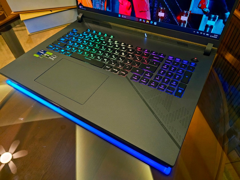 Asus Rog Strix G18 i9-14900hx 240hz 18 inc Rtx4060 Laptop - 5