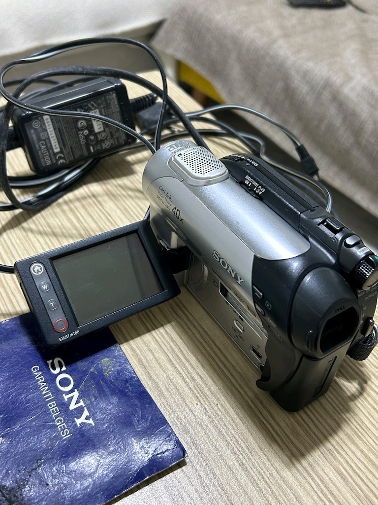 SONY DCR DVD 106 E - 8