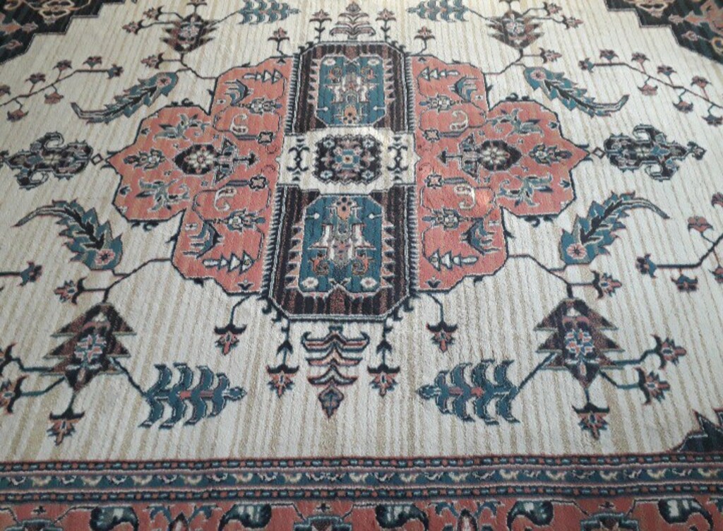 ESKİ GÜNLERDEN İPEK ATLAS HALI 6m²