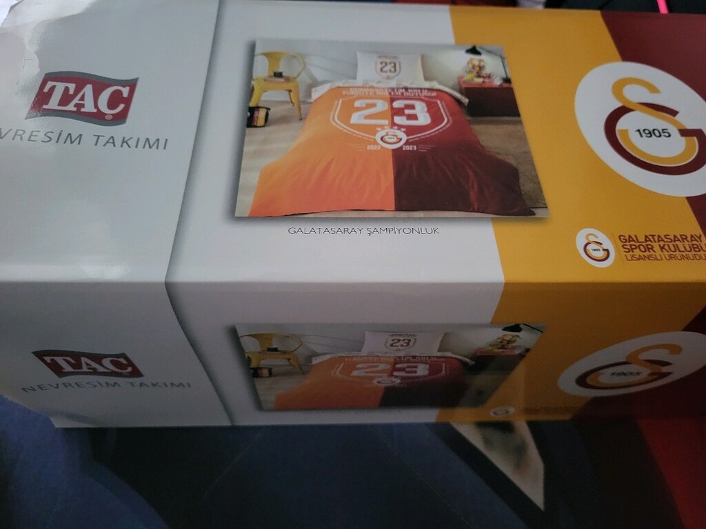 Taç Lisanslı Nevresim Takımı Galatasaray Şampiyonluk Tek Kişilik - - 2