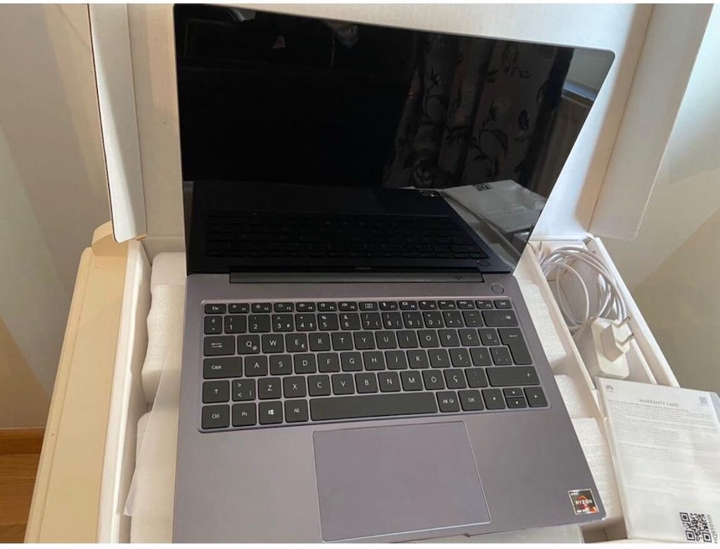 MATEBOOK 14 AMD RYZEN 5 - 3
