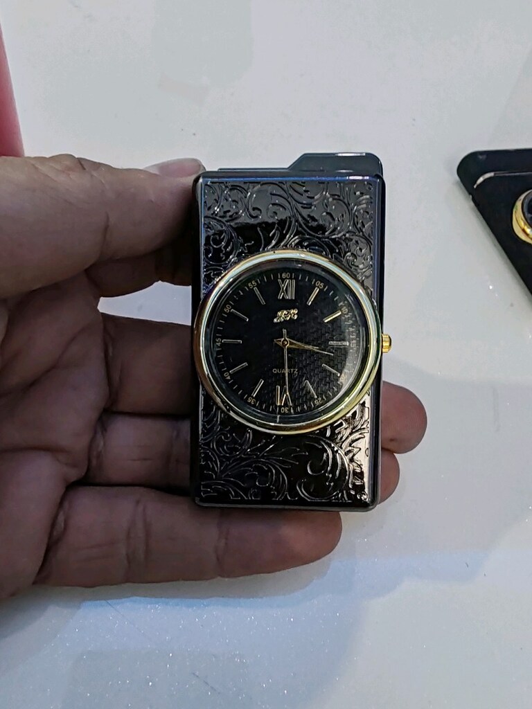 Metal Rüzgar Geçirmez Pürmüz Saatli Gazlı Tasarım Çakmak (Siyah) - 2