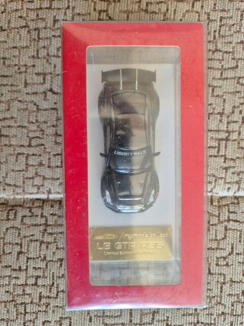 1:64 mymodel pleksi diecast model araba LB GTR R35 krom