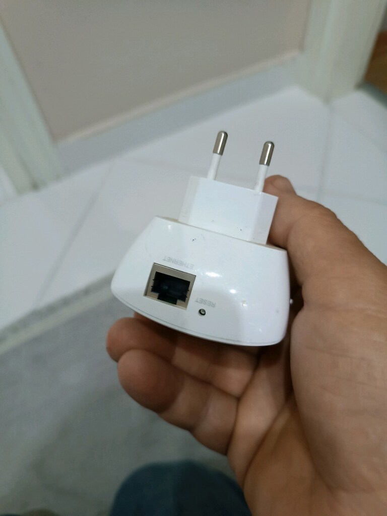 TP-Link TL-WA854RE N300 Mbps Wi-Fi Menzil Genişletici - 3