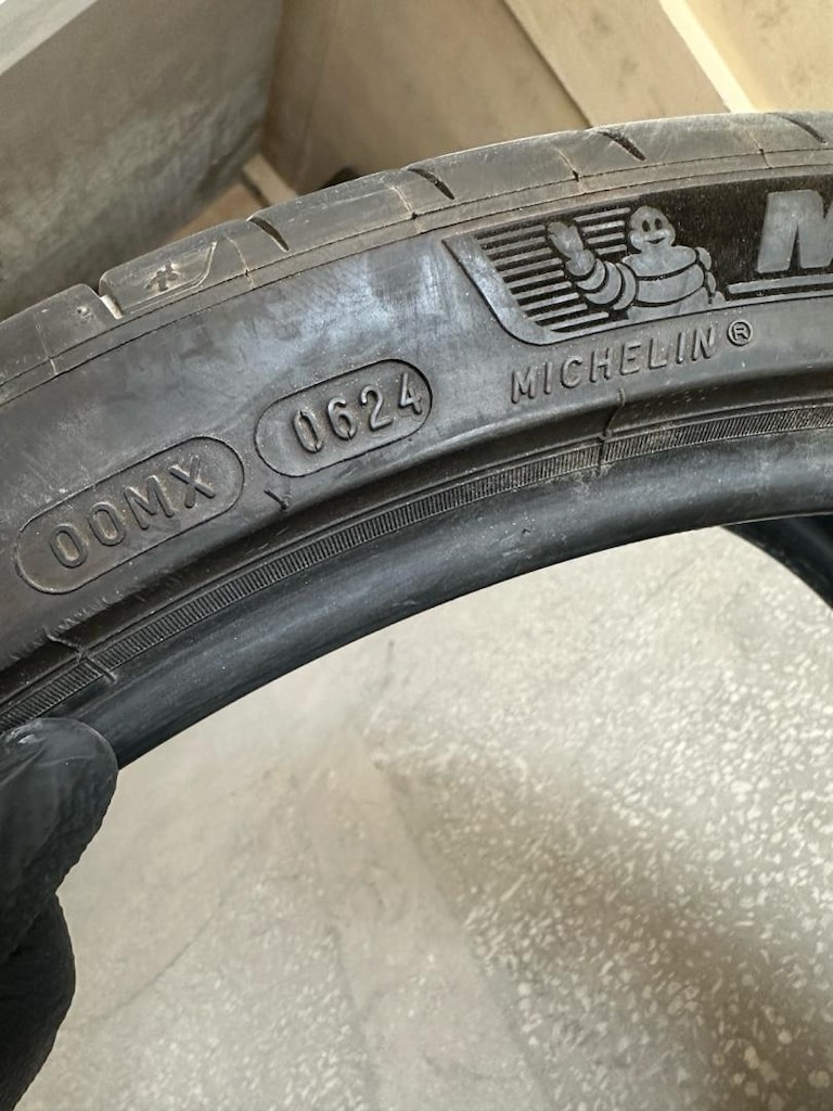 285/30R21 Michelin Pilot Sport 4S 2024 - 4