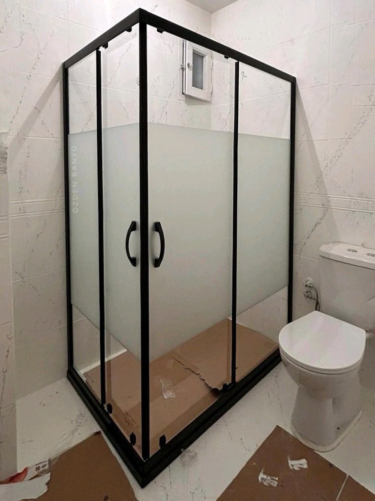 DUŞAKABİNDE FIRSAT - 16