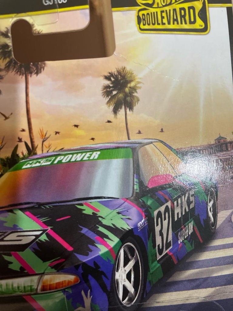 Hot Wheels Premium Nissan Skyline GR-R R32 Pandem - 3