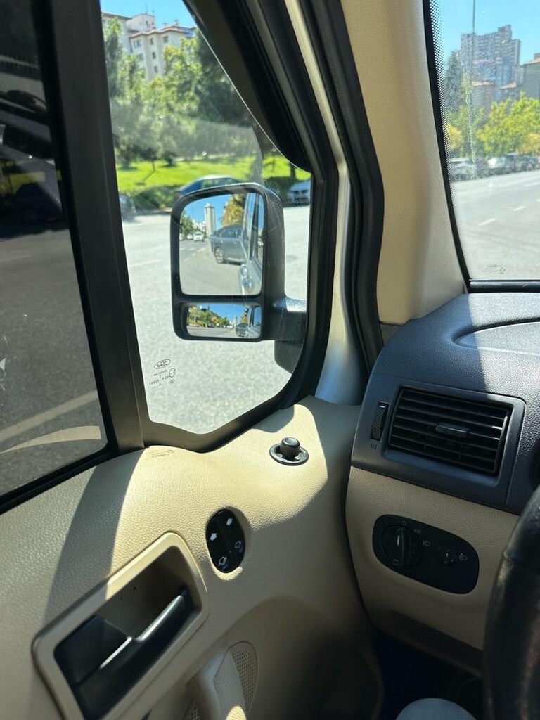 2009 model Ford Connek Aile aracı - 12