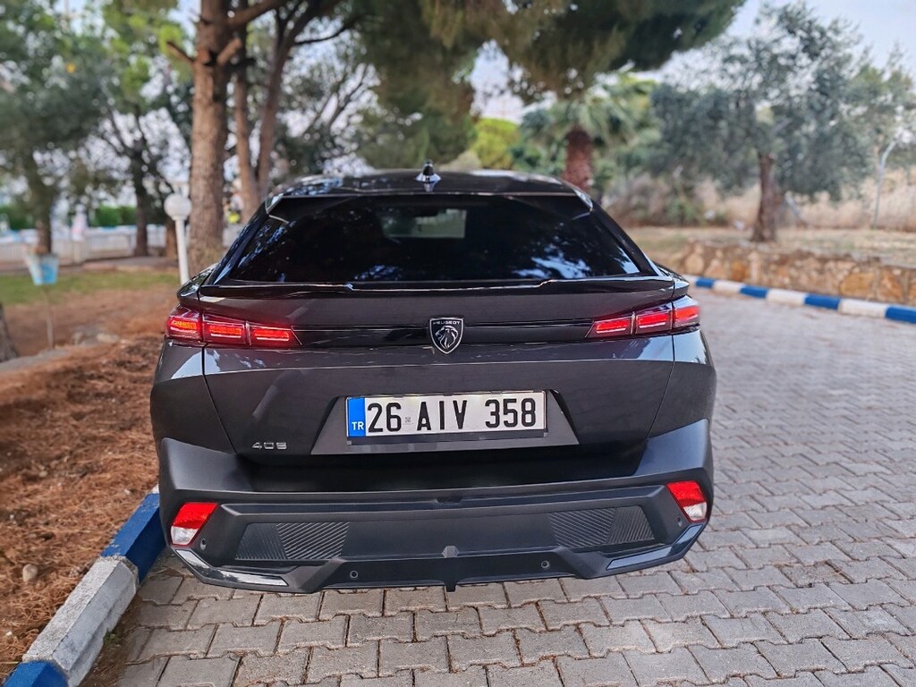 Peugeot 408 - 14