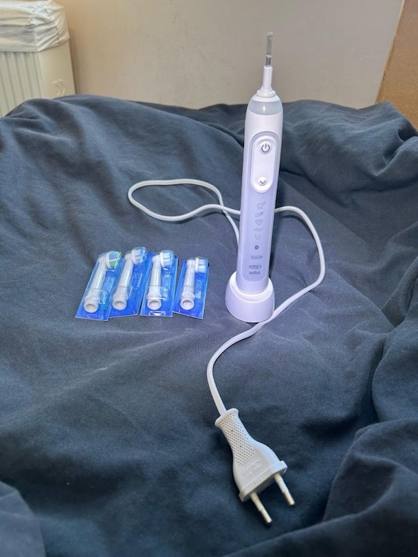 Oral-B Elektrikli Diş Fırçası - 5