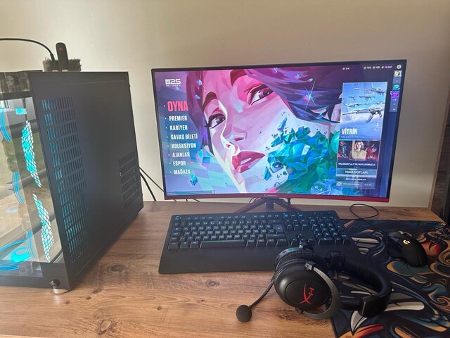 kullanıcıyım acil satılık monitör kasa klawye mouse kulaklık