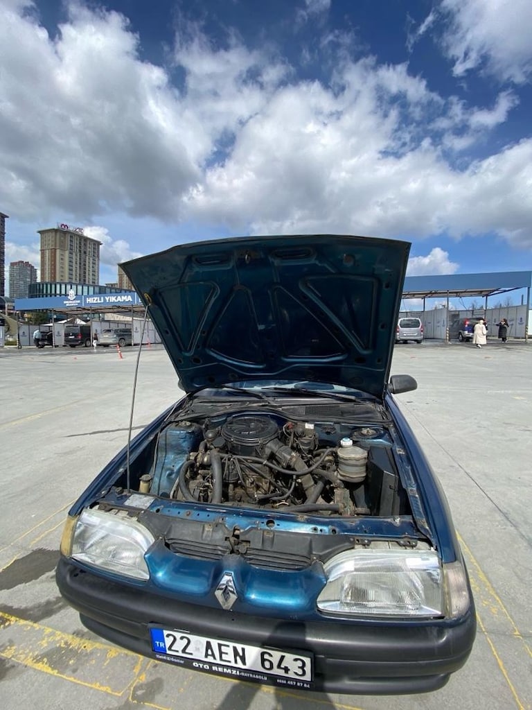 RENAULT 19 1.4 EUROPA - 5