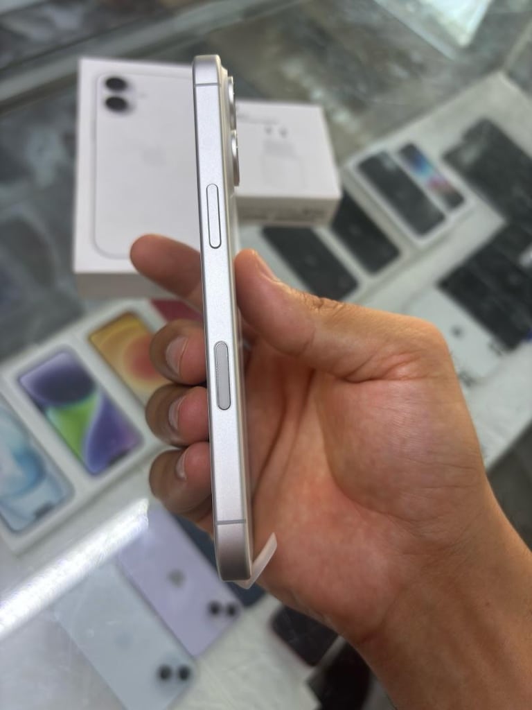 MÜHENDİSCELL’DEN YURTİÇİ İPHONE 17 256 GB SIFIR BEYAZ - 7
