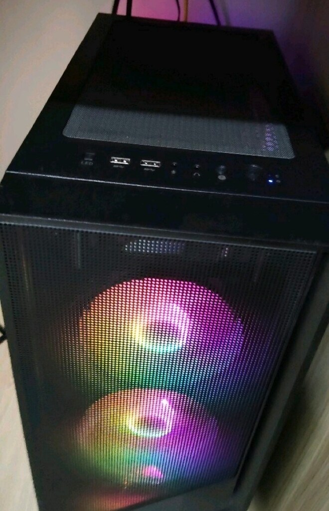 RTX 5070 - R7 8700F - 32GB DDR5 - 2TB - 280Hz FULL SETUP + HAWK KOLTUK - 5