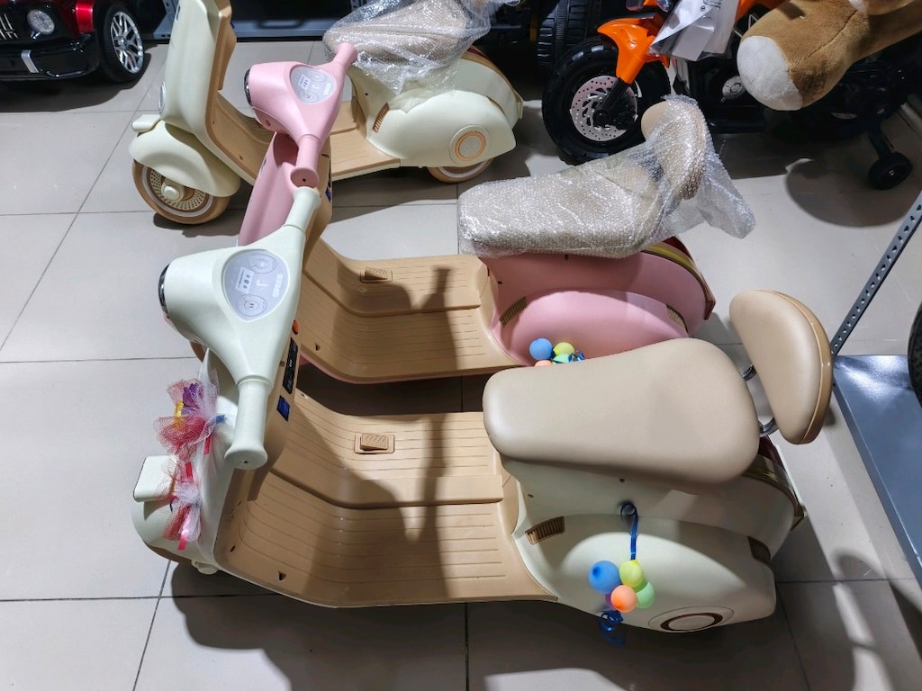 VESPA'LARDA KAMPANYA ORTA BOY 11500 BÜYÜK 22500 AKÜLÜ ARABA SCOOTER - 9