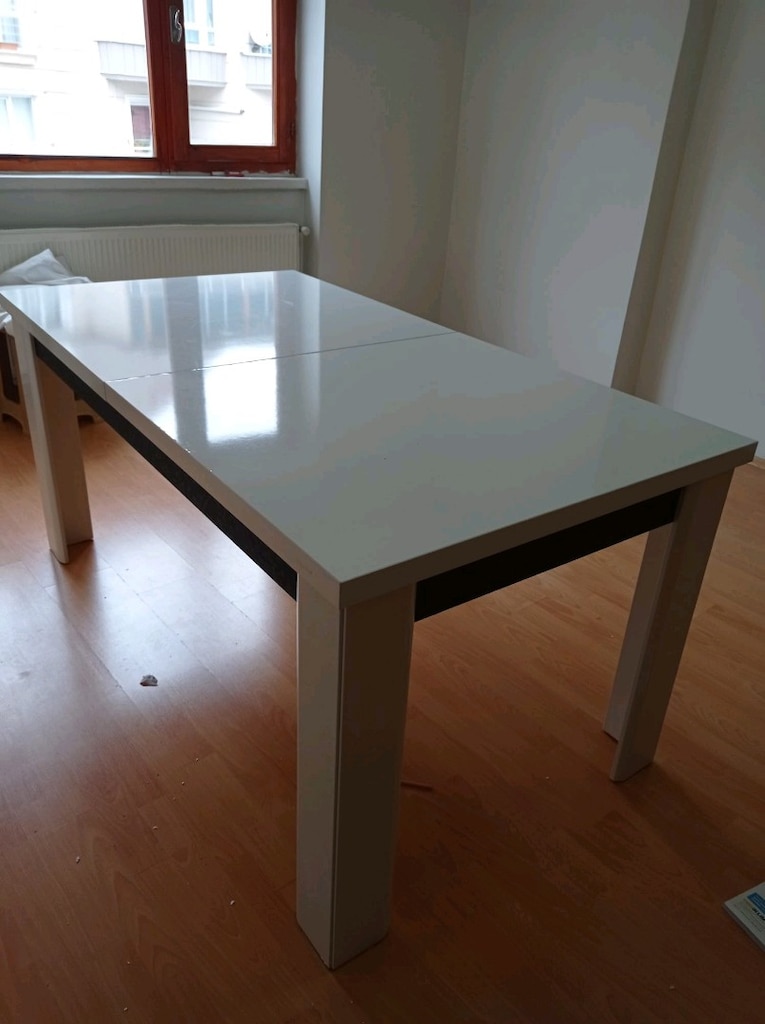 masa 2 adet sandalye var - 5