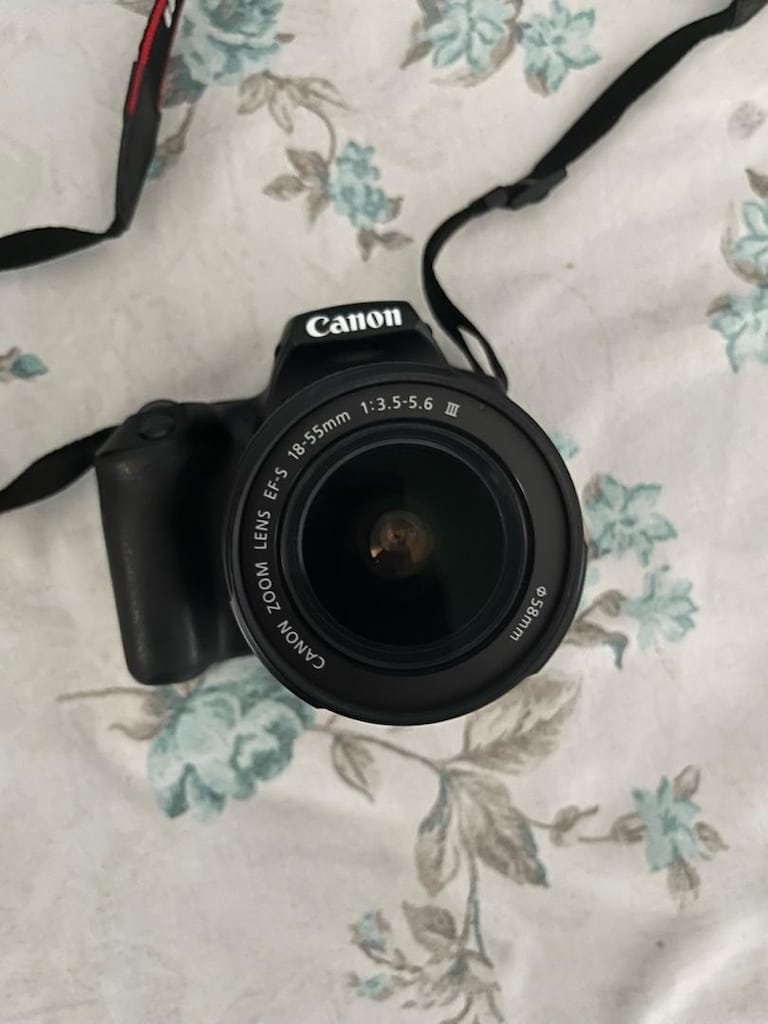 canon EOS 250D Lens efs 18-55 mm - 4