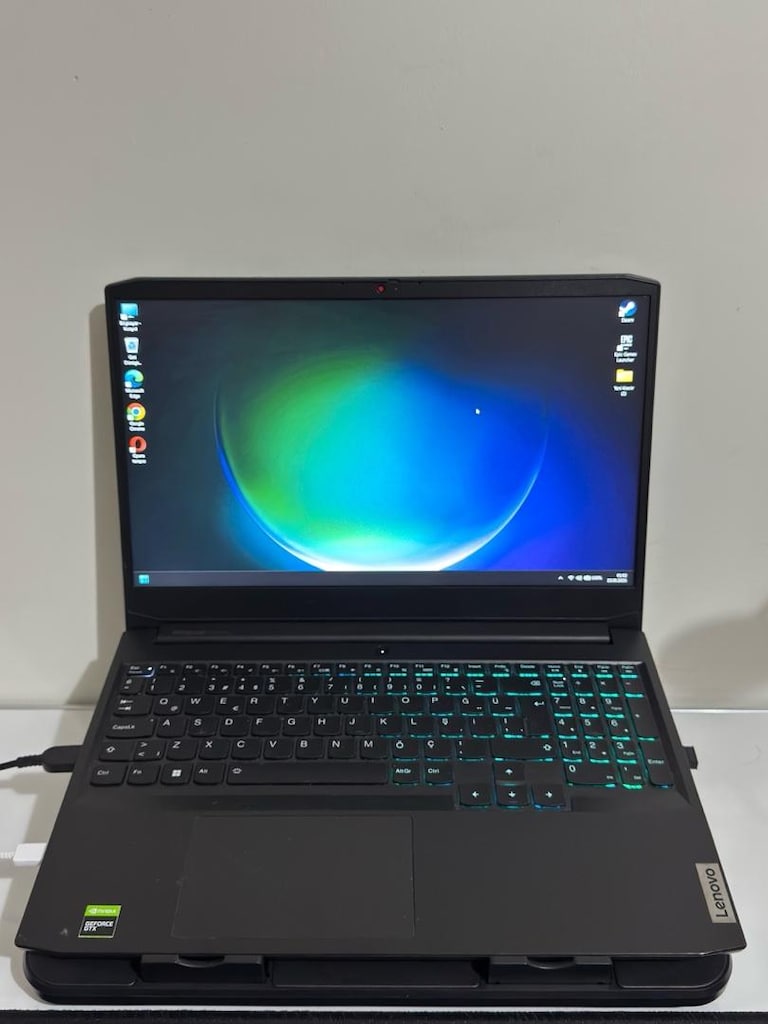 Lenovo IdeaPad Gaming 3 i5-11320H GTX 1650 8GB RAM 512GB SSD - 2