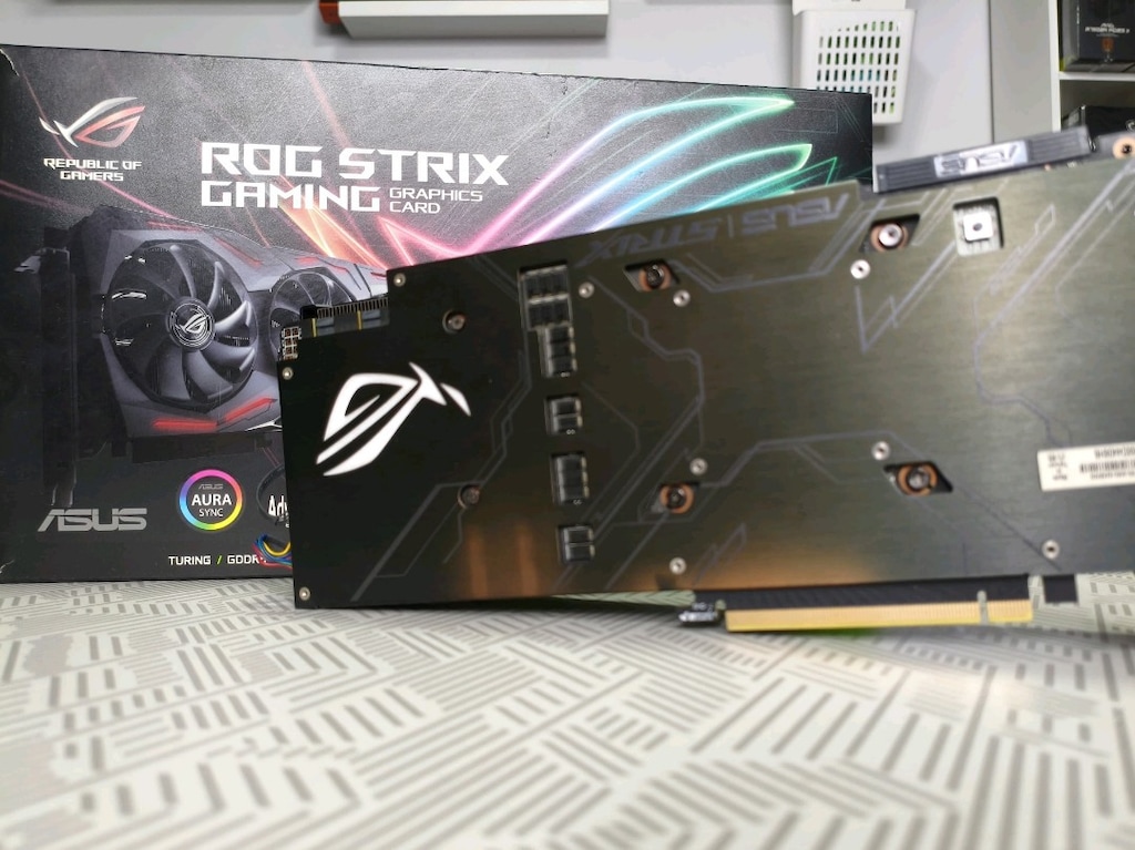 Asus rog strix RTX 2070 süper ekran kartı - 2