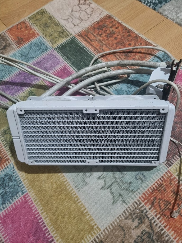 SATILIK THERMALTAKE SIVI SOĞUTMA SİSTEMİ - 2