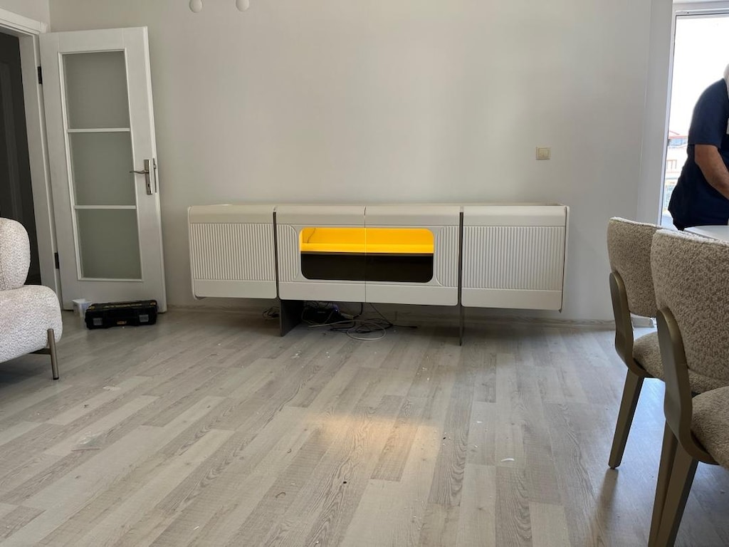 sıfır konsol (internet fiyatı 44bin lira) hiç kullanılmadı.