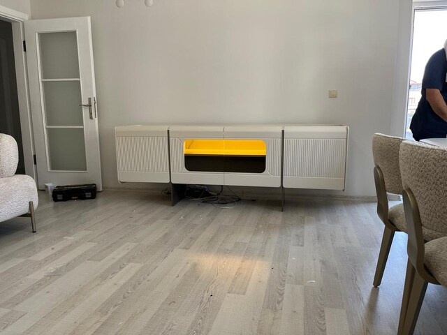 sıfır konsol (internet fiyatı 44bin lira) hiç kullanılmadı.