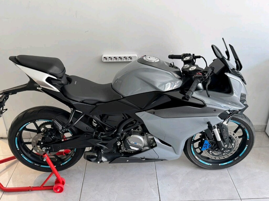 CF Moto 250 SR - 6