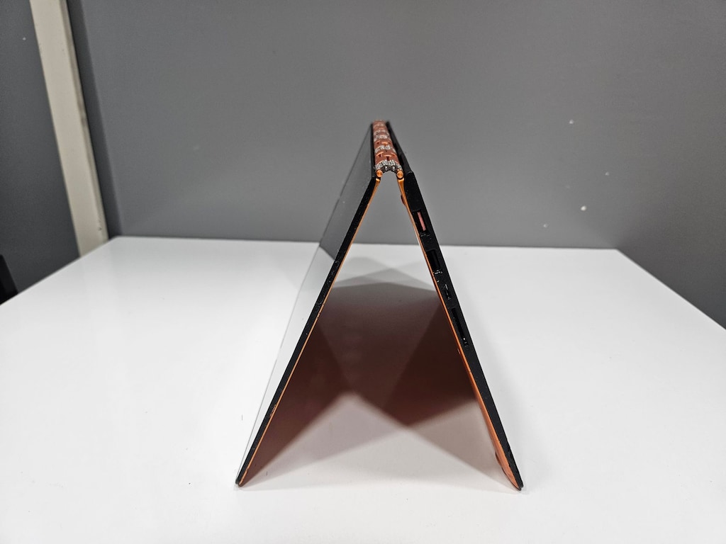 LENOVO YOGA İ7 6.NESİL + 16 GB RAM + 500 GB SSD + 3K DOKUNMATİK - 7