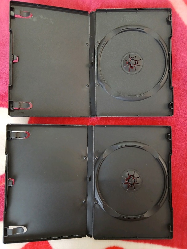 Boş DVD kutuları - 3