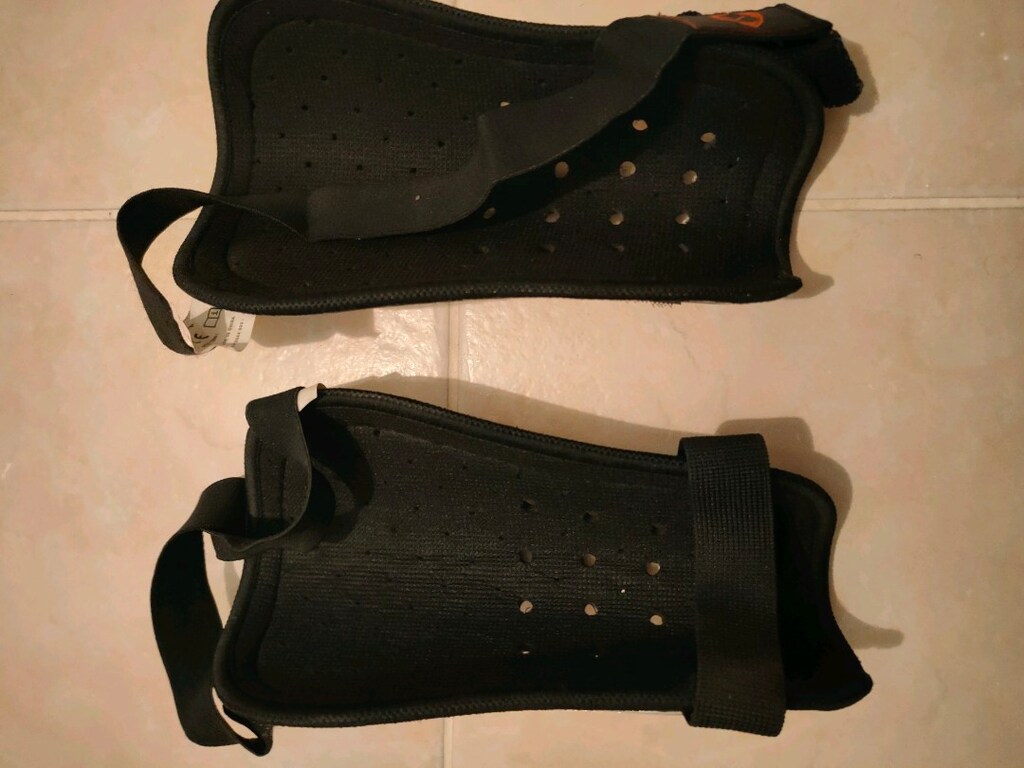Nike tekmelik - 2