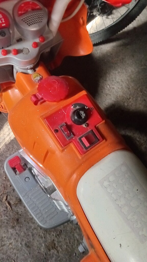 akülü 12 volt cocuk arabası - 4