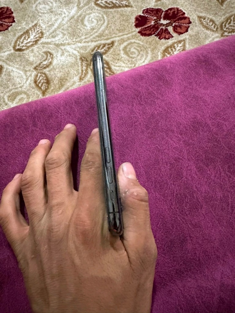 iPhone 11 pro - 2