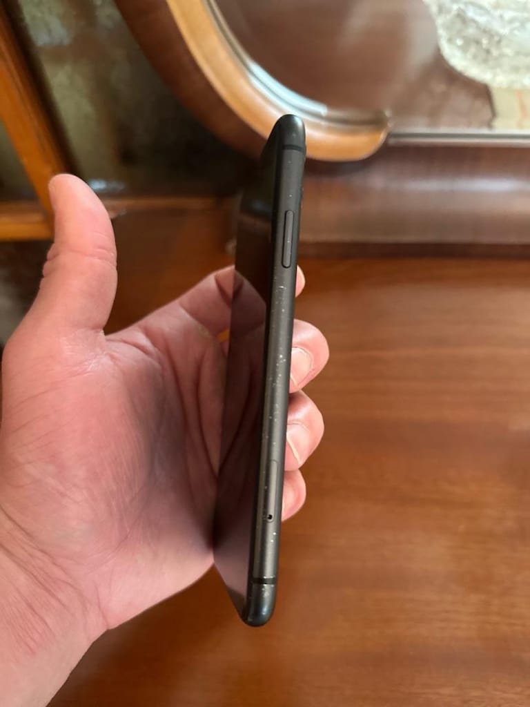 İPHONE 11 SİYAH 64 GB - 4