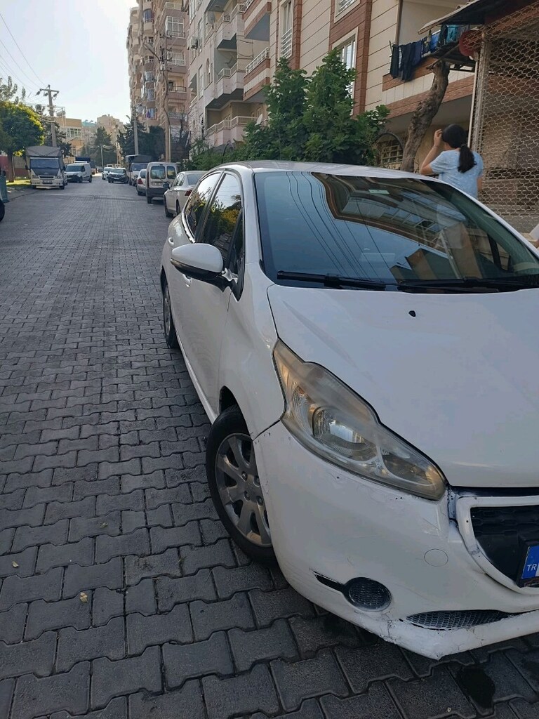 Peugeot 208 2013 - 6