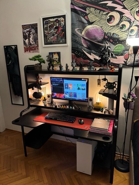 IKEA Fredde Çalışma/Oyuncu Masası