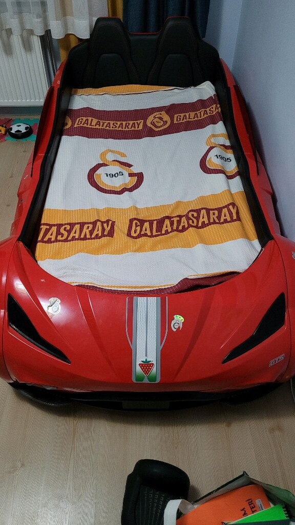 Çilek Araba Çocuk Yatağı - 2