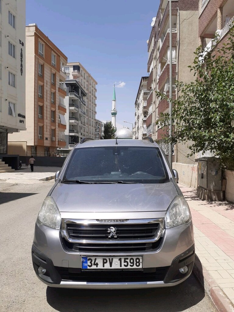2016 model Peugeot partner Tepe(allure) 247 binde - 4