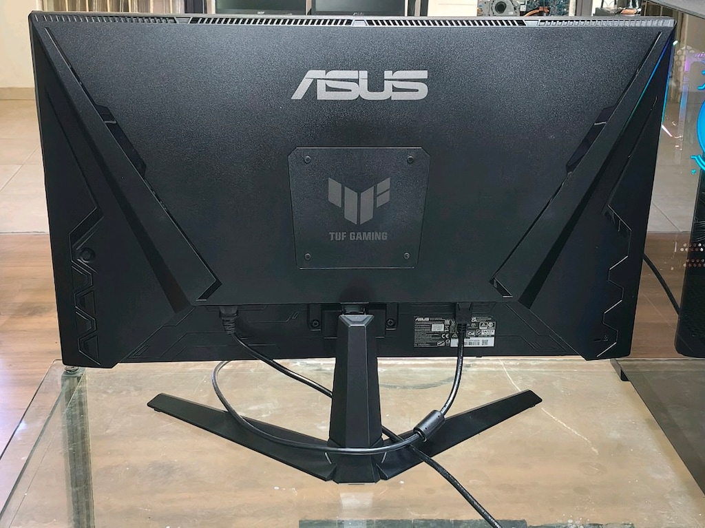 ASUS TUF 27" 180HZ 1MS IPS OYUNCU MONİTÖRÜ - 2