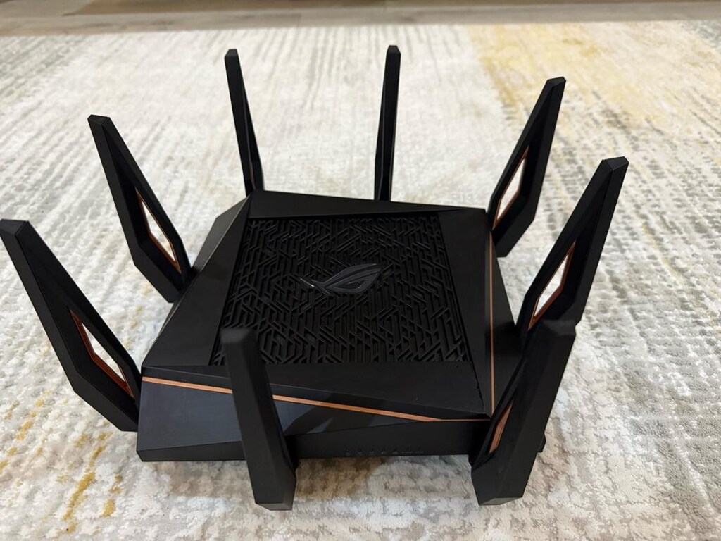 ASUS ROG Rapture GT-AX11000 Tri-Band WiFi 6 AiMesh Gaming Router - 2